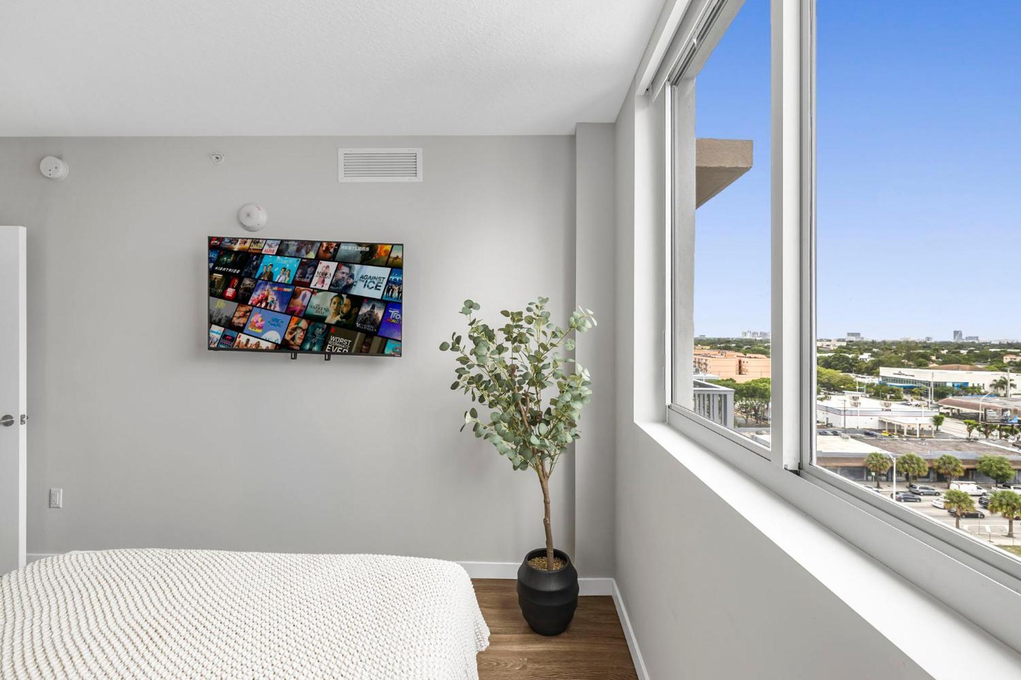 Apartment Upscale With Stunning Views & Pool Access Miami